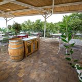 BETONSKI TLAKOVEC SEMMELROCK DOMINO KOMBINIRANA BAR: ŠKOLKASTO APNENČASTA