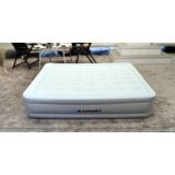 NAPIHLJIVA BLAZINA BLAUPUNKT Z ELEKTRIČNO TLAČILKO IM820