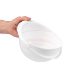 PRIPOMOČEK ZA ODCEJANJE UCSAN PLASTIK GIBLJIVO CEDILO S POSODO 1.8 L BEL