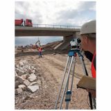 OPTIČNI NIVELIR BOSCH GOL 26 D PROFESSIONAL S STOJALOM BT 160 IN MERILNO LETVIJO GR 500