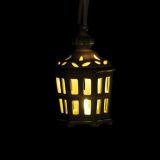 OKRASEK ZA JELKO GLOSSTYLE HIŠICA 11 CM SIVE BARVE Z LED LUČKO