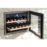 HLADILNA VITRINA LIEBHERR WKEES 553