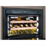 HLADILNA VITRINA LIEBHERR WKEGB 582 VGRADNA