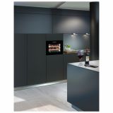 HLADILNA VITRINA LIEBHERR WKEGB 582 VGRADNA