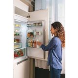 HLADILNIK IN ZAMRZOVALNIK CANDY CBT5518DW