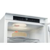 HLADILNIK IN ZAMRZOVALNIK CANDY ECNBQT3518E