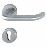 INOX KLJUKA ZA VRATA HOPPE BADEN Z ROZETO CILINDER F69