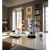 KAVNI ESPRESSO APARAT DELONGHI EC 685 M DEDICA STYLE