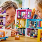 KOCKE LEGO FRIENDS ZGRADBA NA GLAVNI ULICI 41704