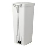 KOŠ ZA SMETI BRABANTIA STEPUP 40 L SVETLO SIV