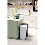 KOŠ ZA SMETI BRABANTIA STEPUP 40 L SVETLO SIV