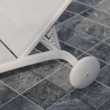 LEŽALNIK IZ TEKSTILENA NATERIAL LYRA II S KOLESI BEL ALU, TEKSTILEN