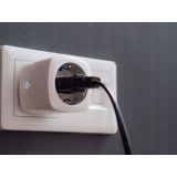 PAMETNA VTIČNICA BLOW SMART WIFI 3600W 16A BELA