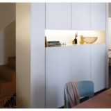 PODELEM. STENSKA SVETILKA PHILIPS LIGHTSTRIPS 1X4.5W LED 70979/87/PH BELA