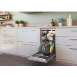 POMIVALNI STROJ CANDY CDPH 2L1047S