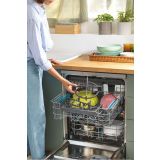 POMIVALNI STROJ CANDY CF 5C7F1X