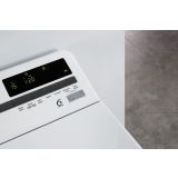 WHIRLPOOL PRALNI STROJ Z ZGORNJIM POLNJENJEM TDLR 70230