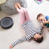 ROBOTSKI SESALNIK IROBOT ROOMBA I5158