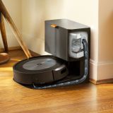 ROBOTSKI SESALNIK IROBOT ROOMBA J5578+ COMBO