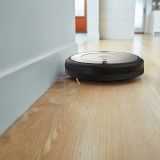 ROBOTSKI SESALNIK IROBOT ROOMBA 698