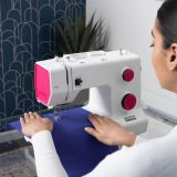 ŠIVALNI STROJ PFAFF SMARTER 160S