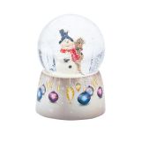 DEKORACIJA GLOSSTYLE STEKLENA KROGLA SNEŽAK Z GLASBO 10X10X14.5 CM