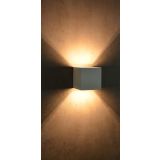STENSKA VRTNA SVETILKA E2 QUBE LED 2X3W CCT BELA