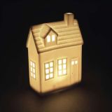 VASICA EMOS LED KERAMIČNA HIŠICA 18CM TOPLO BELA, ČASOVNIK