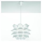 VISEČA SVETILKA-LESTENEC ALPCOM 5434 BELA