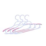 OBEŠALNIK CORONET ZA OBLEKE PVC 3/1 SOFT LINE