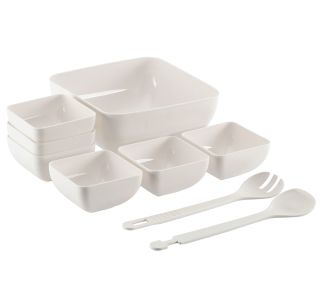 PIKNIK PROGRAM UCSAN PLASTIK 9 DELNI SET ZA SOLATO BEŽ BARVE PIKNIK PROGRAM UCSAN PLASTIK 9 DELNI SET ZA SOLATO BEŽ BARVE