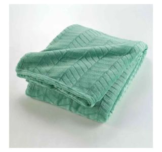 DEKORATIVNA ODEJA DOUCEUR D'INTÉRIEUR FLANELA 180X220 Z VZORCEM ARYA ZELENA