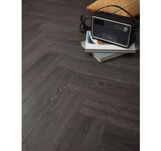 LAMINAT, 8MM, 32. RAZRED KRONOTEX HERRINGBONE ELBA HRAST ČRNI D 6010
