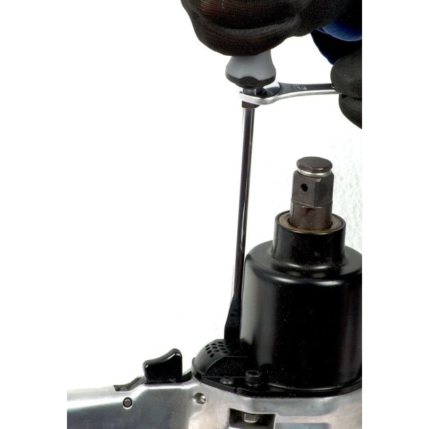 PLOŠČATI IZVIJAČ UNIOR 1.2X6.5X235/125 MM TBI ART. 600TBI