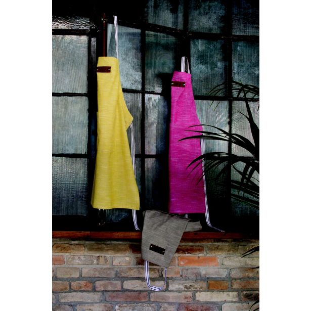 PREDPASNIK AMO LA CASA 60X80 CM RAZLIČNE BARVE