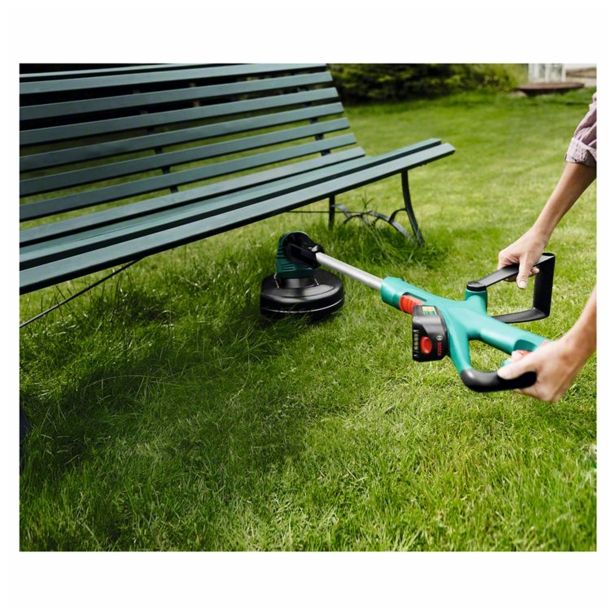 AKUMULATORSKA KOSILNICA Z NITKO BOSCH ART 26-18 LI