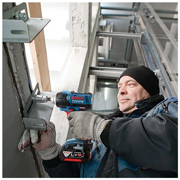 AKUMULATORSKI UDARNI VIJAČNIK BOSCH GDS 18 V-EC 250 V L-BOXX-U