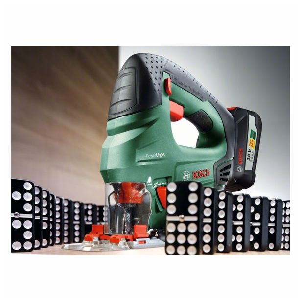 AKUMULAT. VBODNA ŽAGA BOSCH PST 18 LI