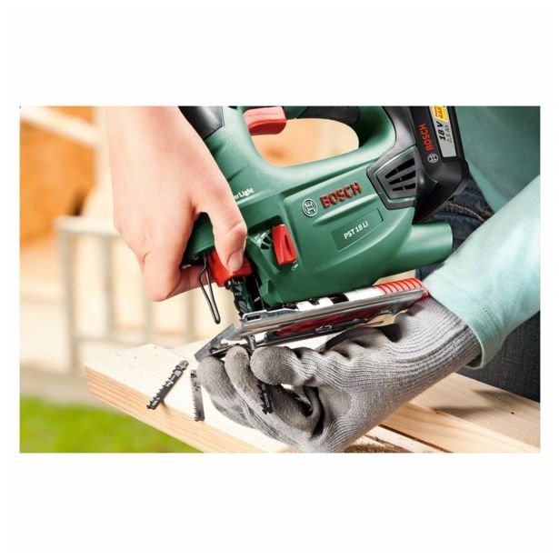 AKUMULAT. VBODNA ŽAGA BOSCH PST 18 LI