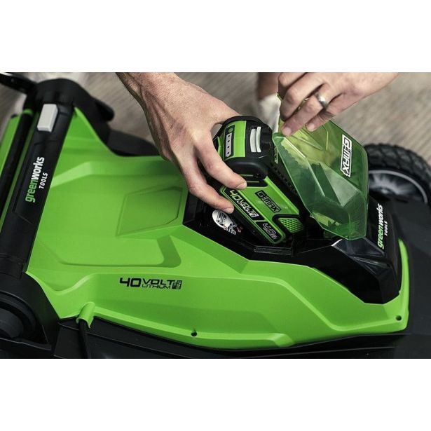 AKUMULATORSKA KOSILNICA GREENWORKS 40V 41 CM S 4AH BATERIJO IN POLNILNIKOM