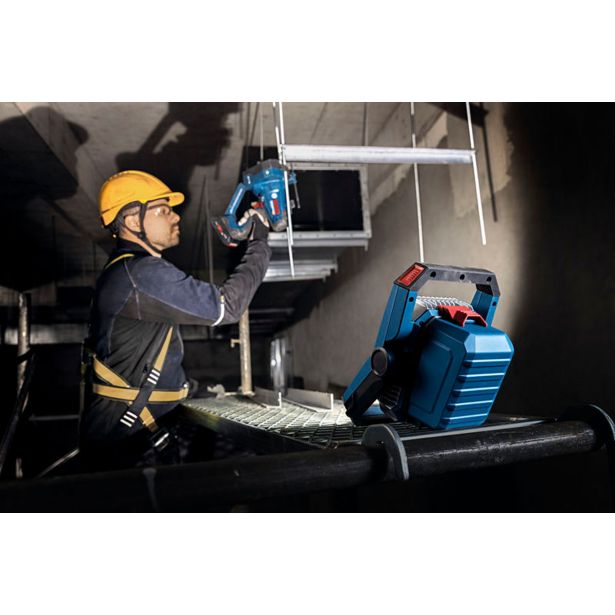 AKUMULATORSKA SVETILKA BOSCH PROFESSIONAL PRO GLI18V-3000