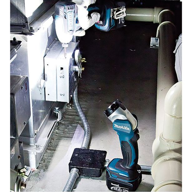 AKUMULATORSKA LED SVETILKA MAKITA DEADML802