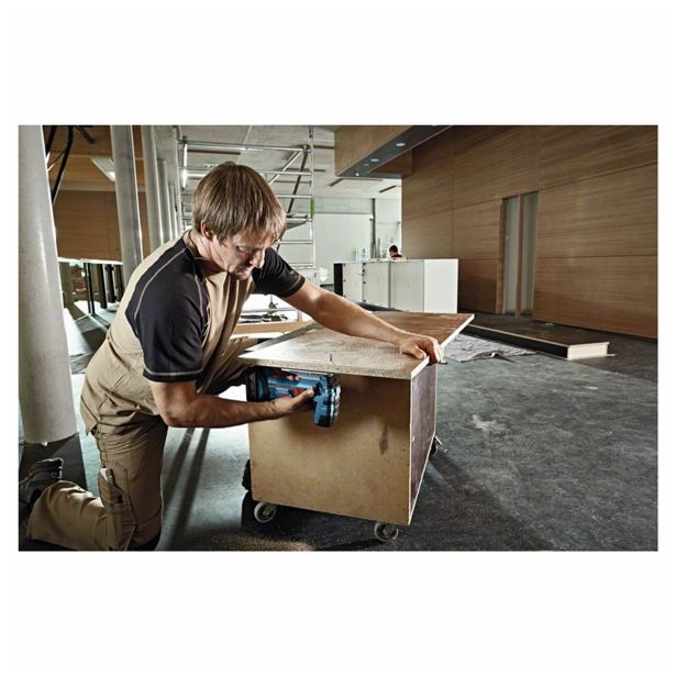 AKUMULATORSKA VBODNA ŽAGA BOSCH GST 18 V-LI S PROFESSIONAL