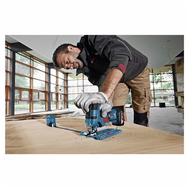 AKUMULATORSKA VBODNA ŽAGA BOSCH GST 18 V-LI S PROFESSIONAL