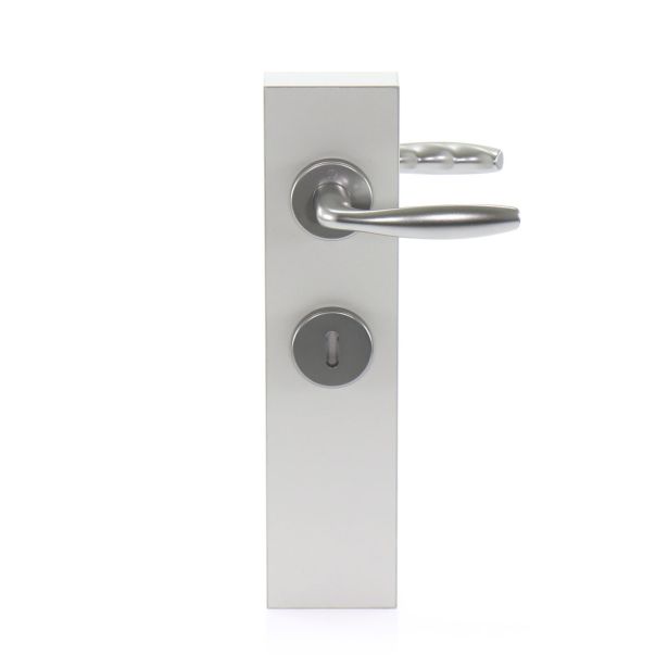 ALU KLJUKA ZA VRATA HOPPE NEW YORK Z ROZETO KLJUČ F9 8/9