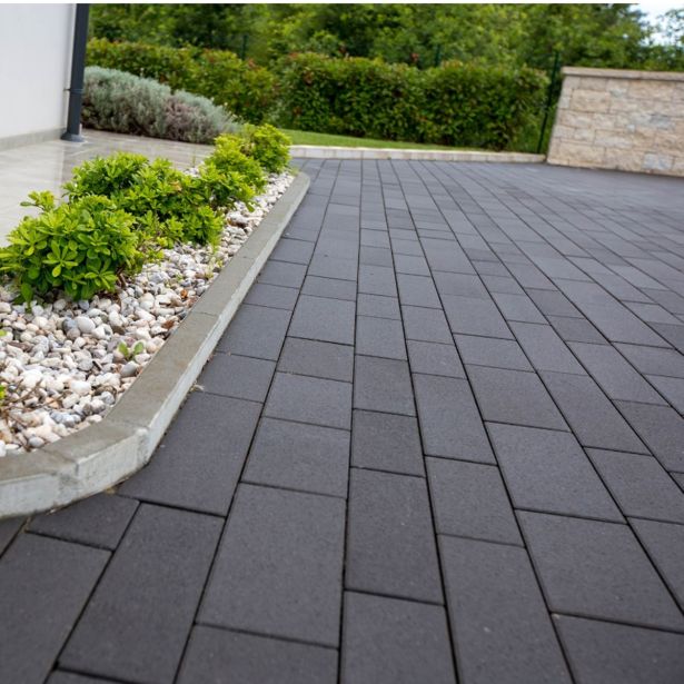 BETONSKI TLAKOVEC SEMMELROCK ASTI KOMBINIRANA OBLIKA GRAFITNO SIVA