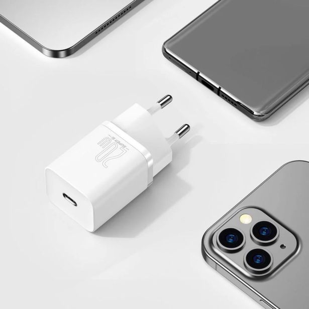 BASEUS ADAPTER HIŠNI POLNILEC 220V SUPER-SI QUICK CHARGE 20W VHOD TYPE C - ORIGINAL (EU BLISTER) BEL