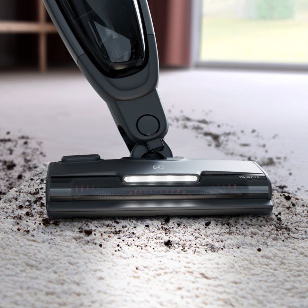 BATERIJSKI SESALNIK ELECTROLUX ES62CB25DH