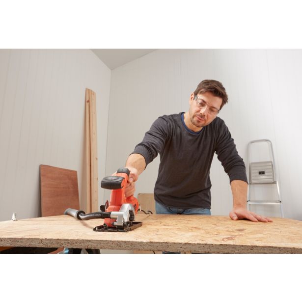 KROŽNA ŽAGA BLACK & DECKER BES510