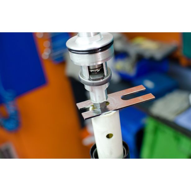 ORODJE ZA MEHANIKE UNIOR BLOKADA OSI AMORTIZERJA ART. 3305/2